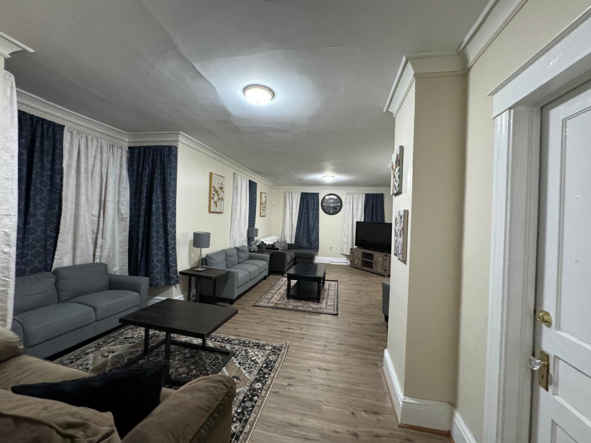 Comfy Getaway, 5 Bed, Sleeps 9, Walk To Falls! Niagara Falls Exterior foto