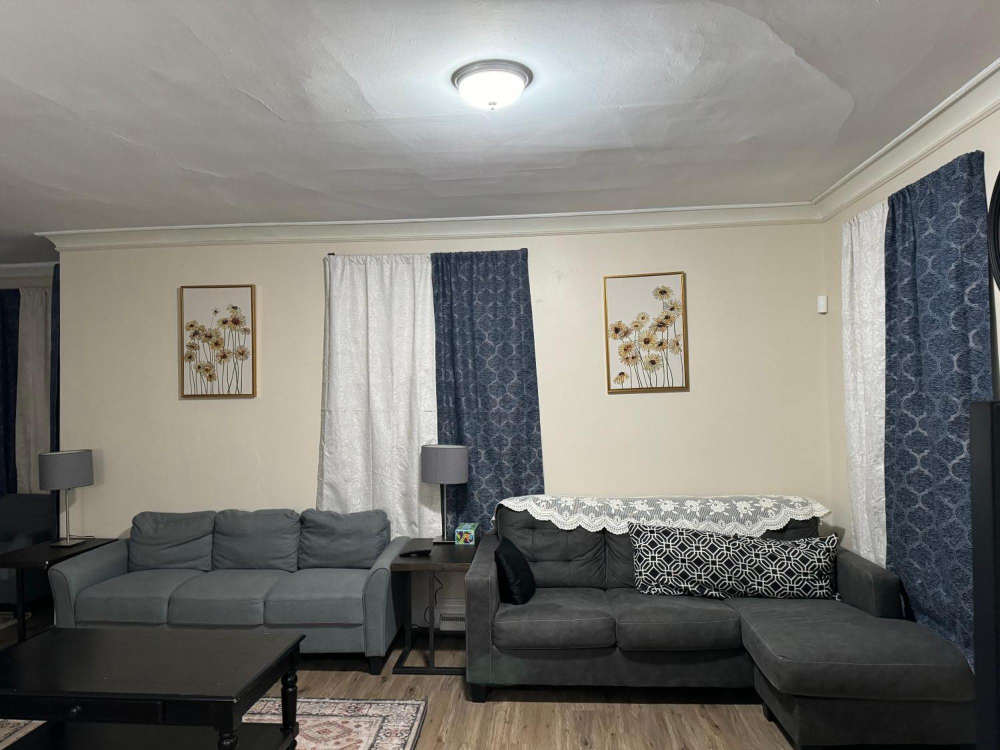 Comfy Getaway, 5 Bed, Sleeps 9, Walk To Falls! Niagara Falls Exterior foto